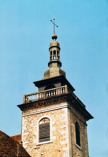 Clocher de l'église Saint Jean-Baptiste à Salins-les-Bains (39) photo A. Gely