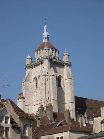 Clocher de la Basilique de Dole, photo B. Mougey