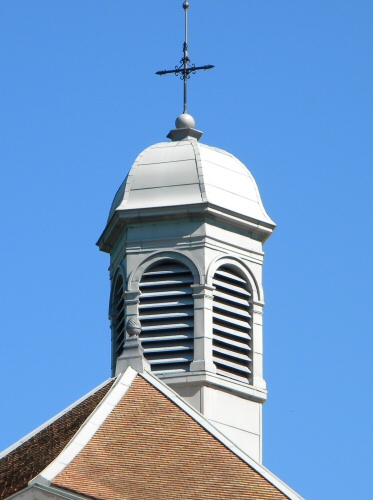 Clocher de la chapelle Saint Etienne à Besançon (25) photo D. Bion