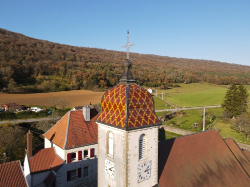 Le clocher de l'église de Branne, photo E. Rey