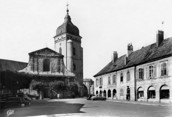 L'église de Pontarlier vers 1950, collection M. Morlin