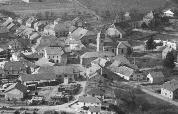 Vue aérienne de Saône, photo B. Faille 1959