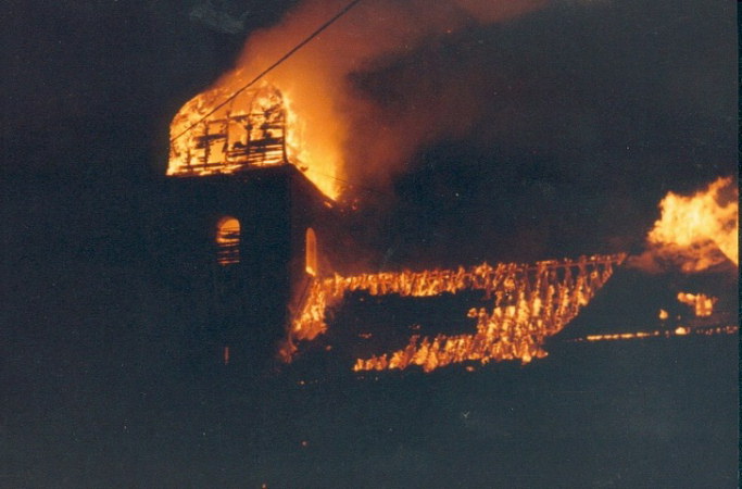 L'incendie de l'église de Servin en septembre 1984