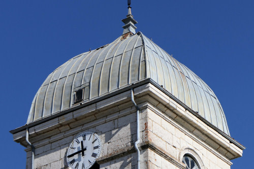 Détail de la couverture du clocher de l'église de Belleydoux, photo Y. Bessero