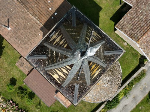 Le clocher de Béréziat, photo E. Rey