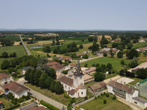 Détail du motif du clocher de Béréziat, photo E. Rey