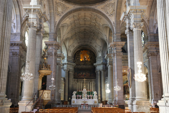 Intérieur de l'église Sainte Madeleine à Besançon, photo C. Quillon