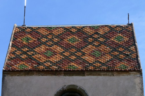 Motif de tuiles de l'église de Bourguignon-lès-Conflans, photo Y. Bessero