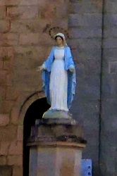 Statue de la Vierge, photo Y. Bessero