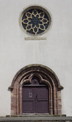 Le porche de l'église de Calmoutier, photo O. Pernot