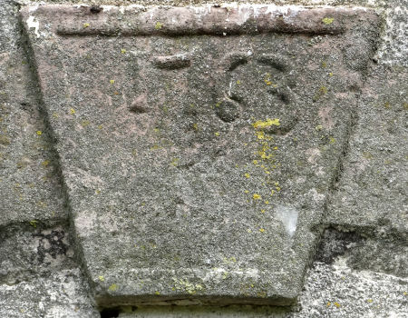 Pierre datée du temple de Champey, photo O. Pernot