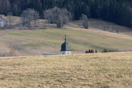 Clocher de l'église de Chapelle-des-Bois, photo Y. Bessero