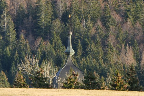 Clocher de l'église de Chapelle-des-Bois, photo Y. Bessero