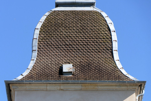 Couverture de tuiles du clocher de l'église de Cirey-lès-Bellevaux, photo Y. Bessero