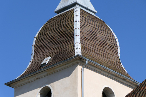 Couverture de tuiles du clocher de l'église de Cirey-lès-Bellevaux, photo Y. Bessero