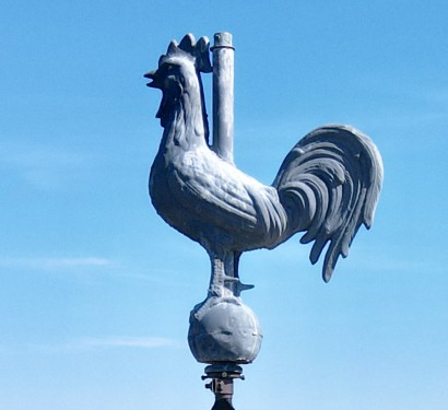 Le coq du clocher de l'église de Cornot, photo E. Rey