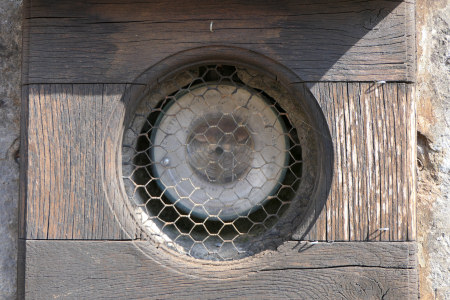 Baromètre de l'église de Cornot, photo Y. Bessero