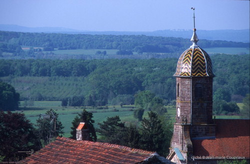 Le clocher  d'Equevilley, photo J.M. Coupriaux
