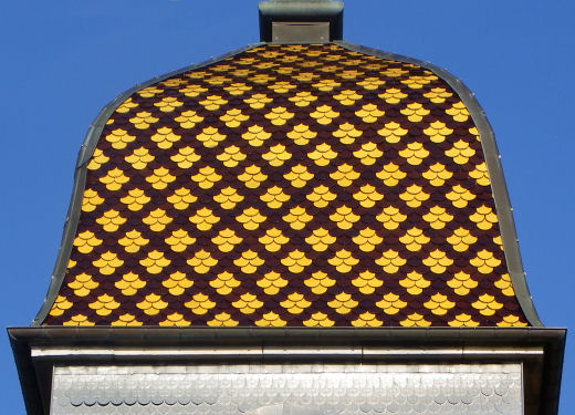 Motif de tuiles de l'église de Ferrières-les-Bois, photo D. Bion