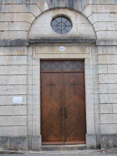 Porche de l'église de Fort-du-Plasne, photo O. Pernot