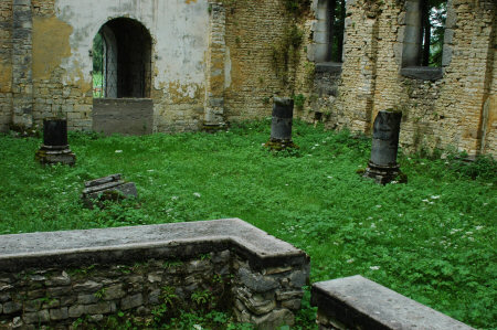 L'intérieur de l'église de La Villedieu en 2008, photo L. Petitjean
