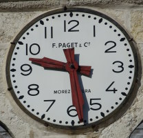 L'horloge de l'église de Lamoura, photo O. Pernot