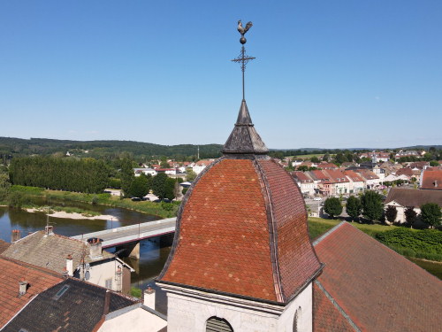 Clocher de l'église de l'Isle-sur-le-Doubs, photo E. Rey