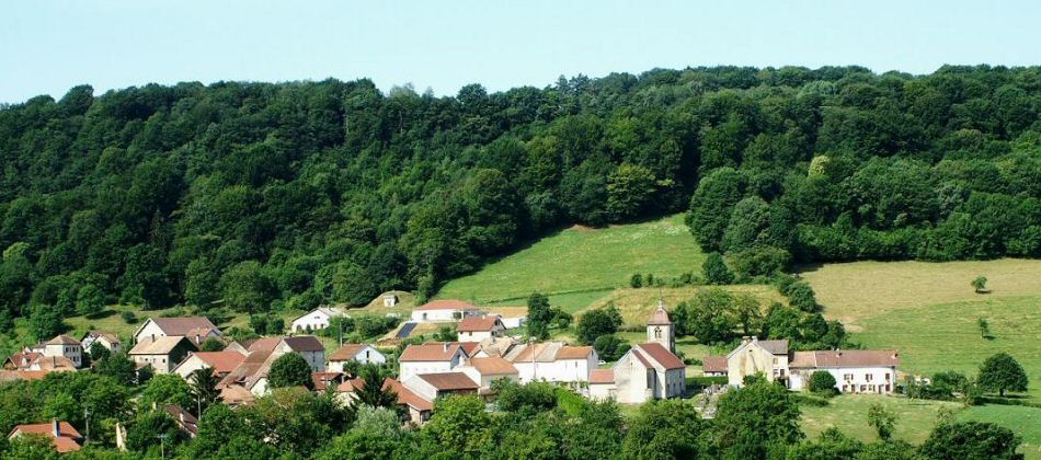 Le village de Marvelise, photo J. Masset