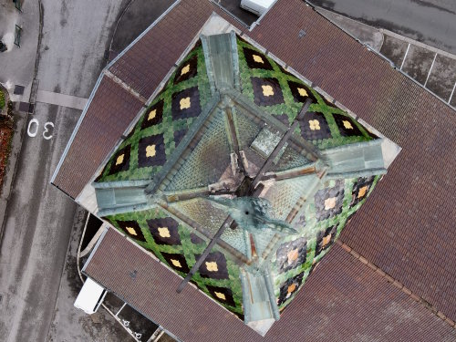 Le clocher de l'église de Mont-sous-Vaudrey,, photo E. Rey