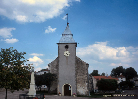 L'église de Montcourt, photo  J.M. Coupriaux