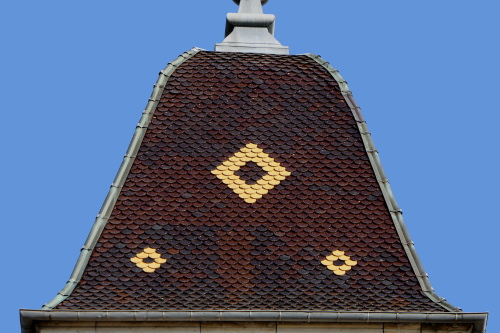 Couverture de tuiles du clocher de l'église de Motey-sur-Saône, photo Y. Bessero