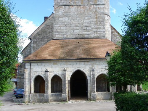 Porche de l'église d'Ornans, photo D. Bion