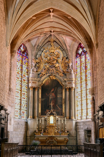 Choeur et retable de l'église de Pesmes, photo C. Quillon