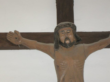 Lc Christ à six doigts dans le porche de l'église de Randevillers, photo Le blog d'Eustache