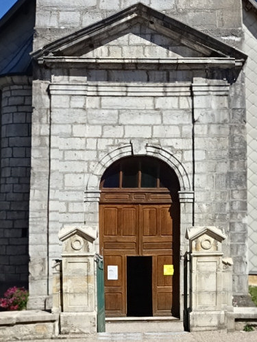 Portail de l'église de Rochejean, photo O. Pernot