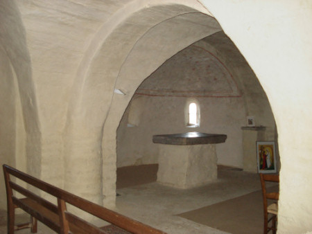 Crypte de l'église de Saint-Lothain, photo O. Pernot