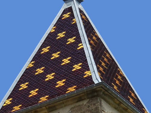 Motif de tuiles du clocher de l'église de Suaucourt-et-Pisseloup, photo O. Pernot