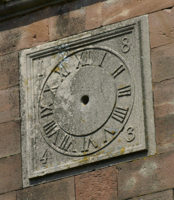 Cadran solaire du temple de Trémoins, photo J. Masset