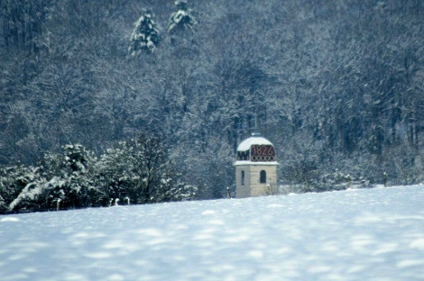 L'église de valonne sous la neige, photo J. Masset