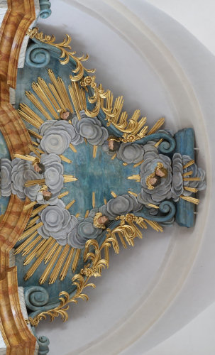 Partie supérieure du rétable de l'église de Vieilley, photo C. Quillon