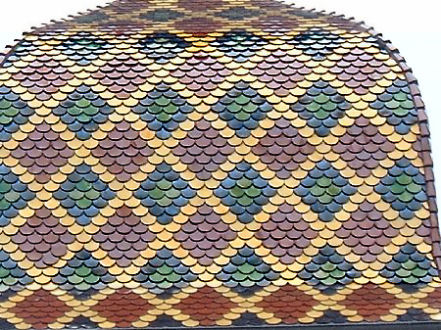 Motif de tuiles du clocher de l'église de Boujeons, photo D. Métayer