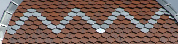 Détails du motif de tuiles de l'église d'Etouvans, photo J. Masset