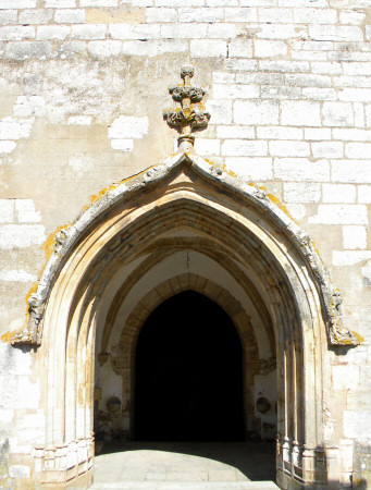 Le portail de l'église d'Huanne-Montmartin , photo D. Bion