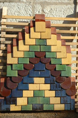 Les tuiles exposées avant montage, photo M. Morlin