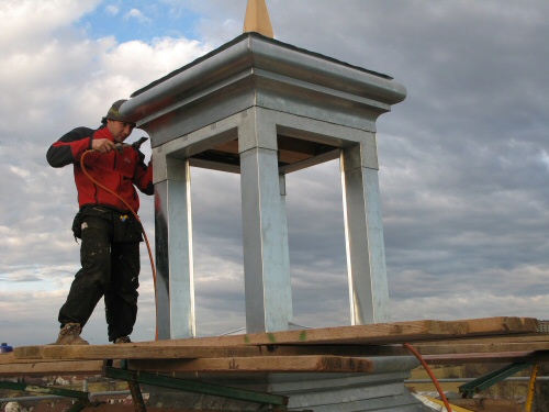 Refection de la lanterne du clocher de Froideconche, photo F. Py